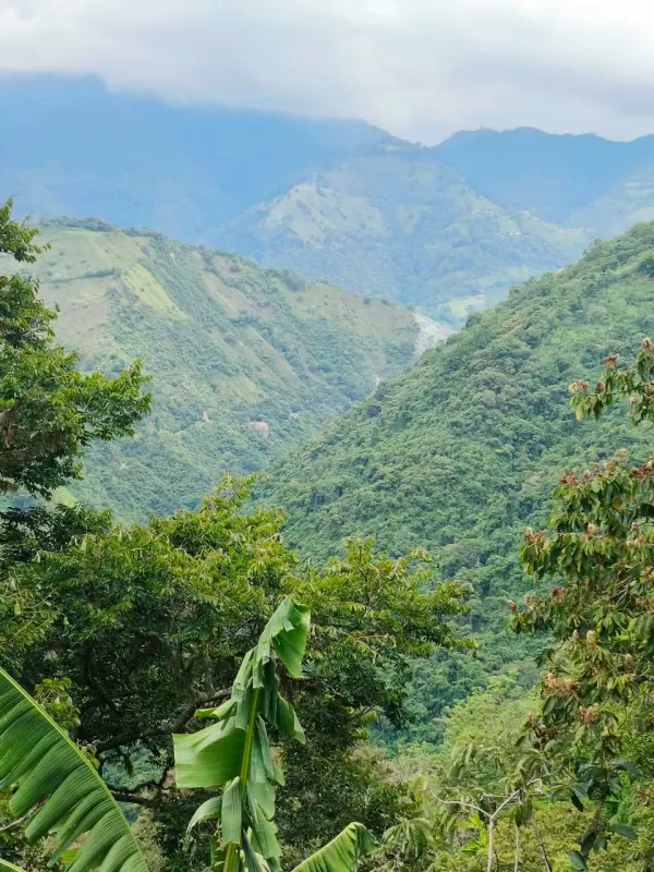 Entre montañas y mujeres