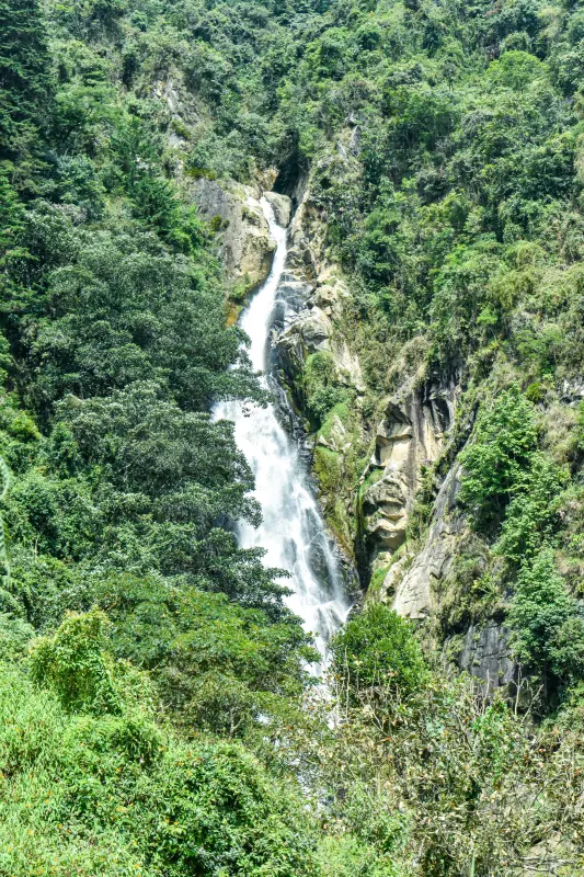 Cascada Chorrolato – Bello